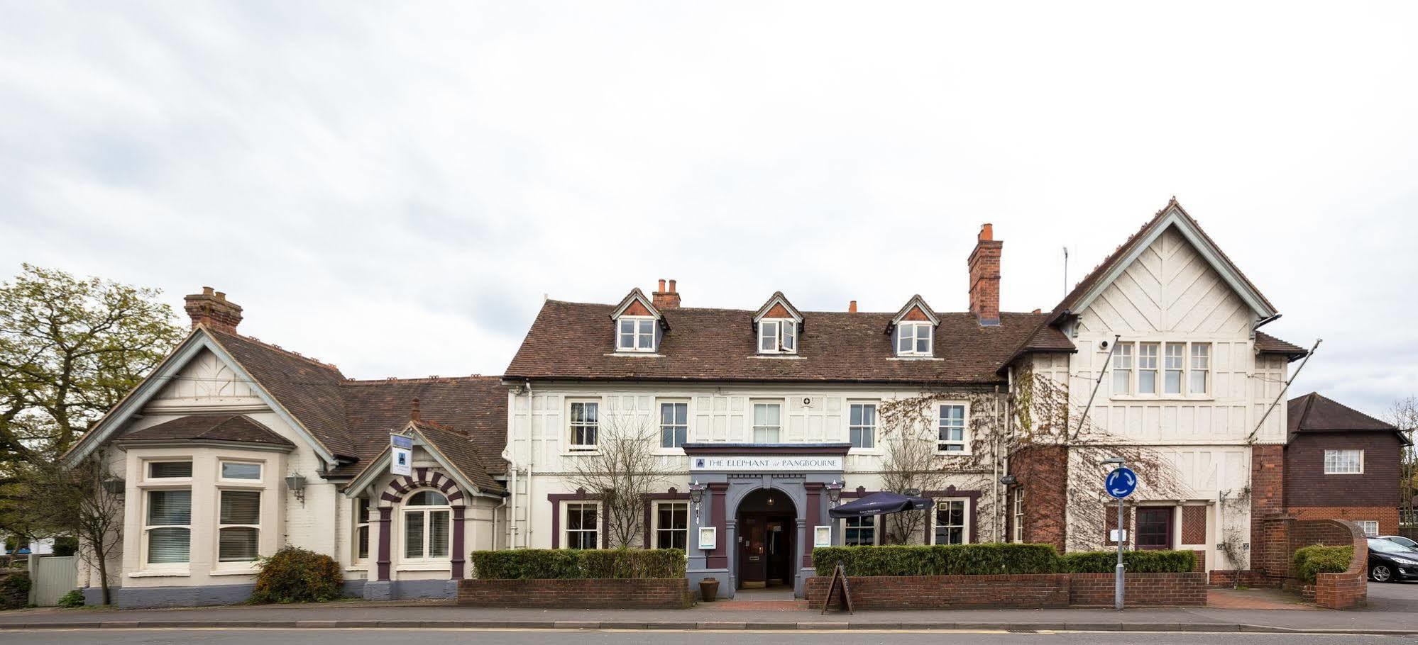 Elephant Hotel Pangbourne Exterior foto